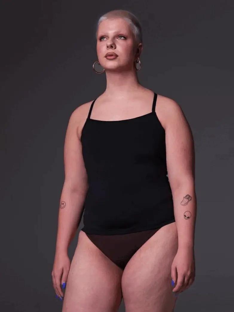 Enhancing Cami Top black - Image 10